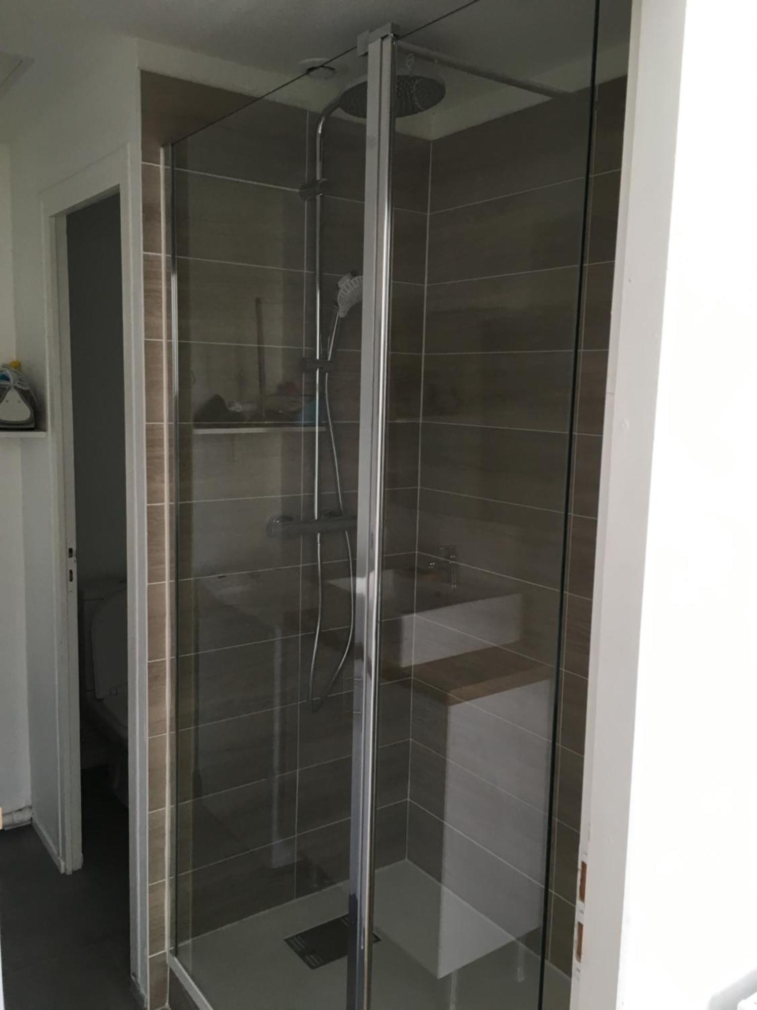 Beautiful And Bright 1st Floor Flat With Large Terrace - Center *