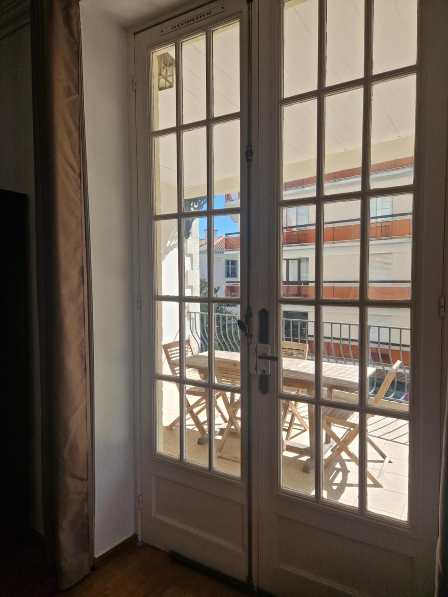 Beautiful And Bright 1st Floor Flat With Large Terrace - Center Appartamento *
